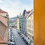 Days - Four Bedroom With Workspace And 250mbs Wifi In New Town * Prag