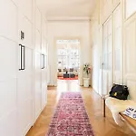 Days - Four Bedroom With Workspace And 250mbs Wifi In New Town * Prága