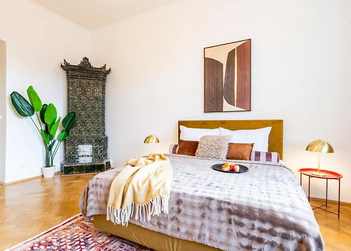 Days - Four Bedroom With Workspace And 250mbs Wifi In New Town * Prag